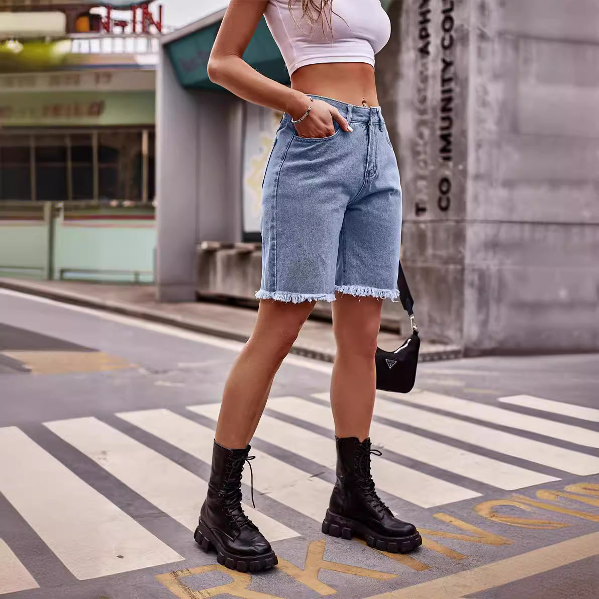 Women's Versatile Burr Denim Cropped Casual Shorts