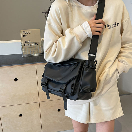 Women's & Men's & Large Capacity High-grade Simple Waterproof Men's Messenger Bags
