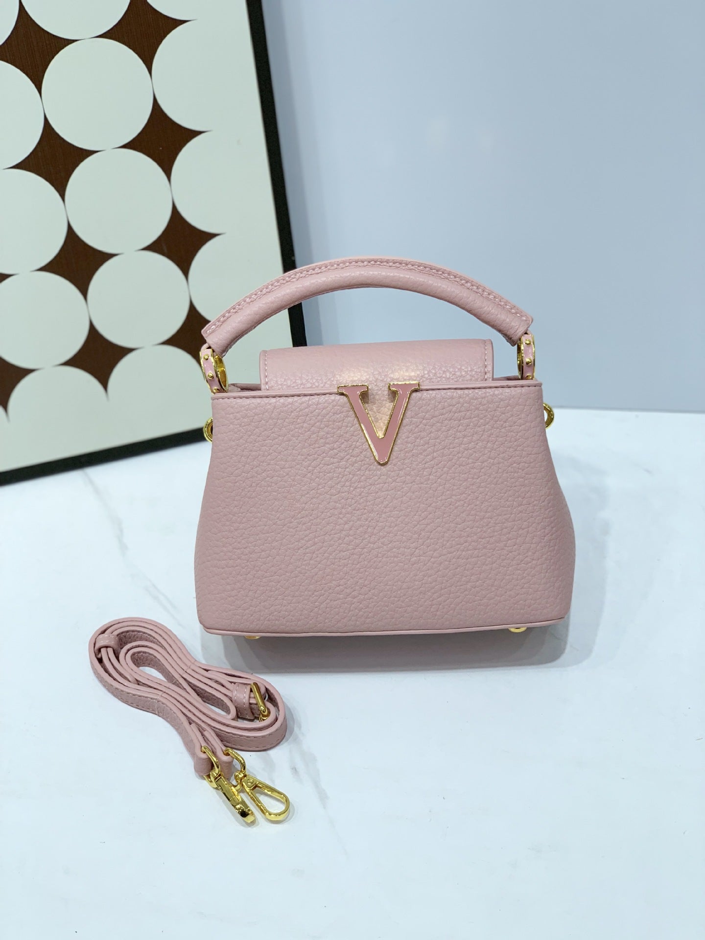 Women's Trendy Simplicity V-shaped Portable Fashionable Lychee Crossbody Bags