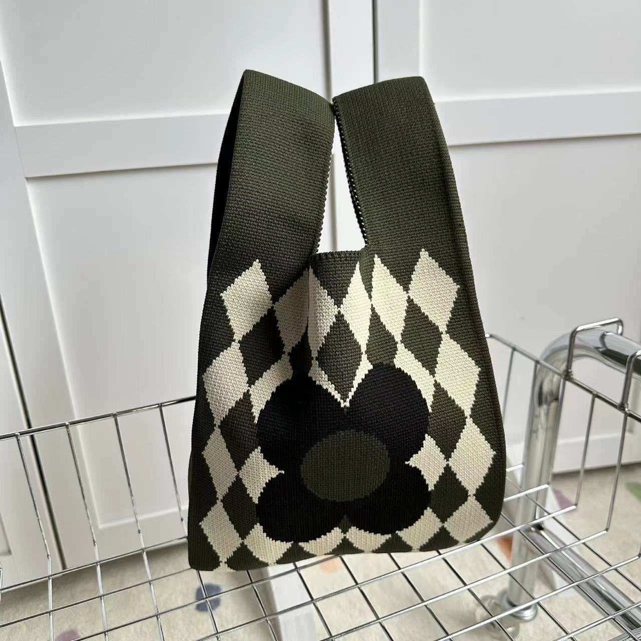 Women's Versatile Rhombus Flower Knitted Underarm Shoulder Bags