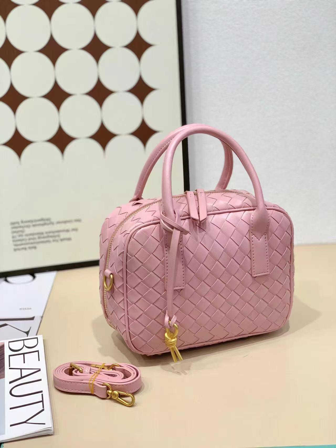 Versatile Hand-woven Pillow Large Capacity Bowling Handbags