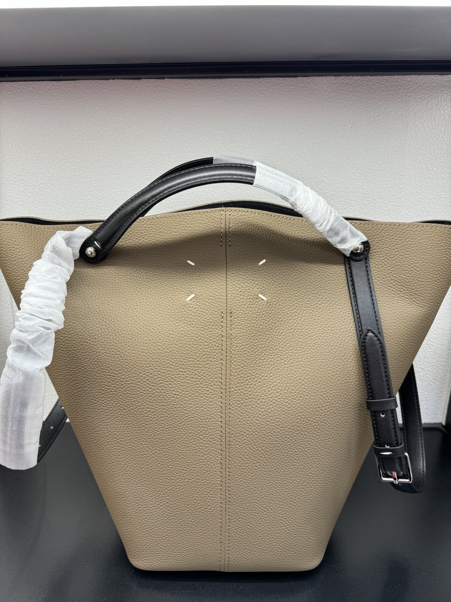 Popular Fashionable Cowhide Simple Design Portable Armpit Bags