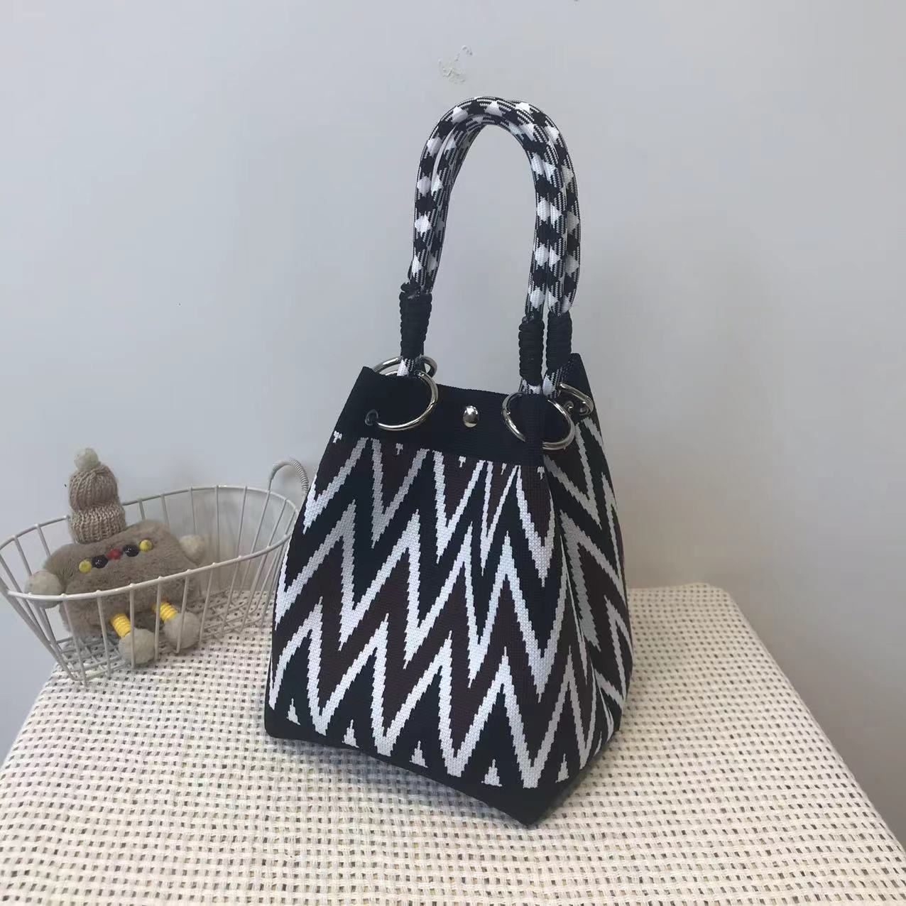 Retro Crazy Bird Knit Leisure Knitted Handbags