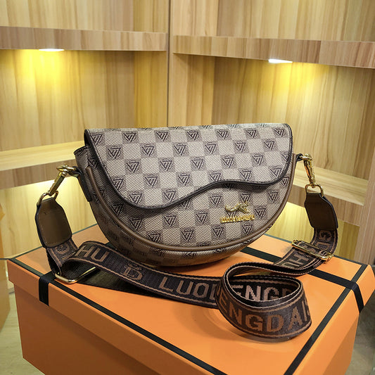 Popular Western Style Semicircle Saddle Fashion Crossbody Bags