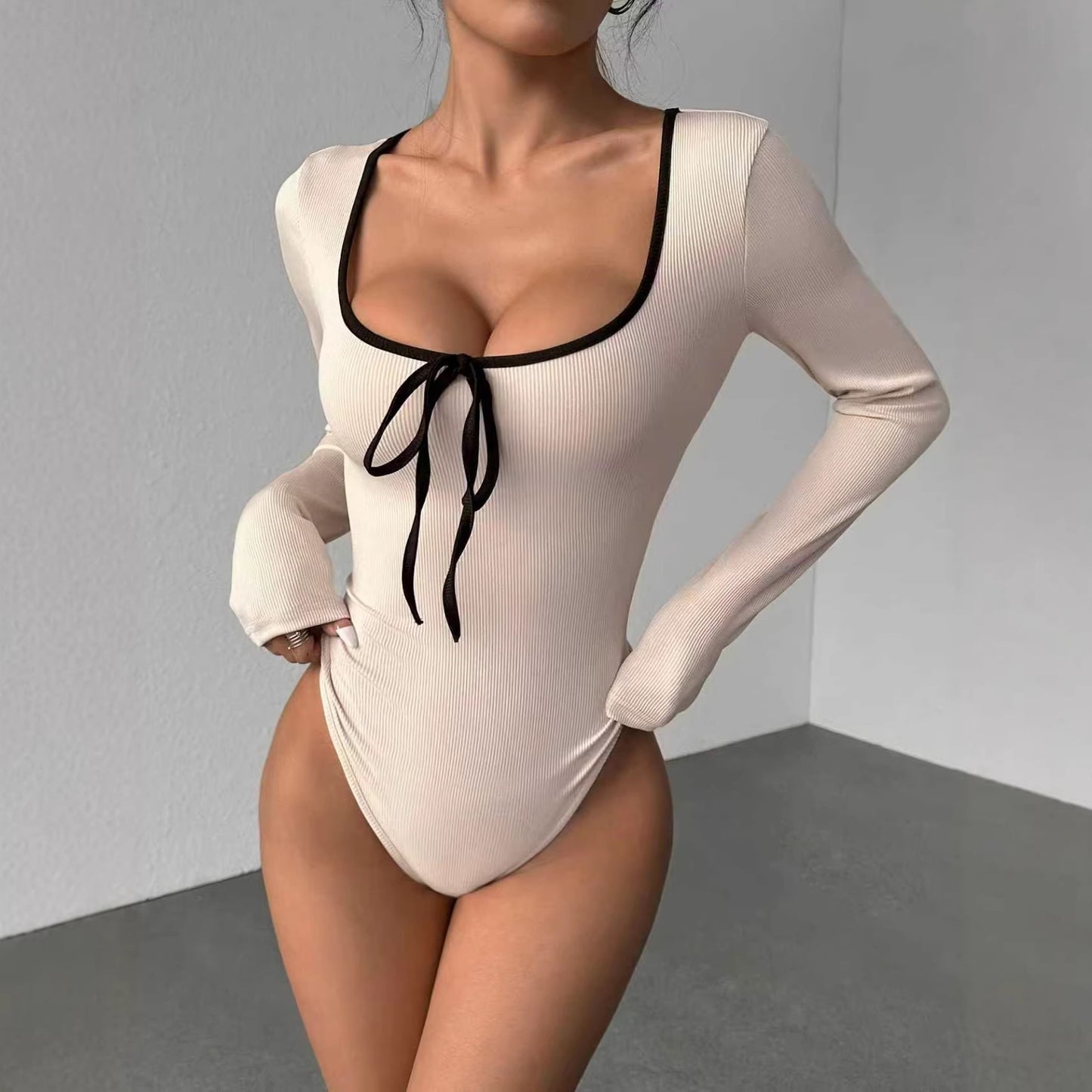 One-piece Stitching Contrast Color Collar Slim Fit Fashion Sexy Siamese Women's Jumpsuit/clothing