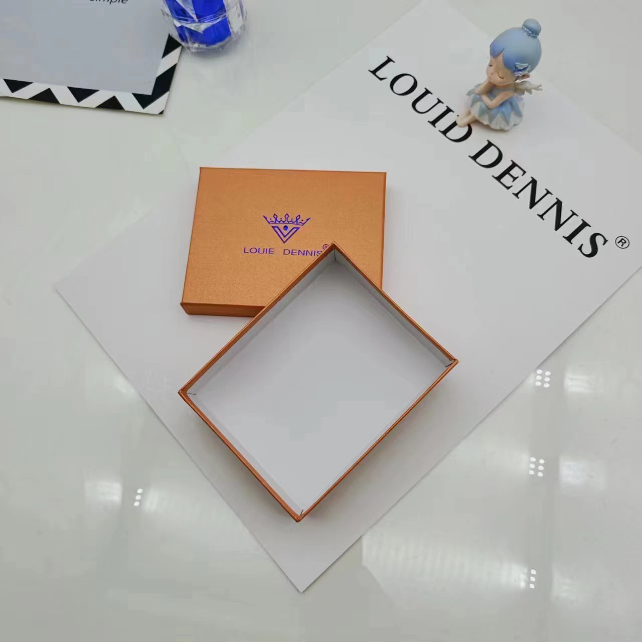 Charming Carton Long Three-piece Special Box Card Holder