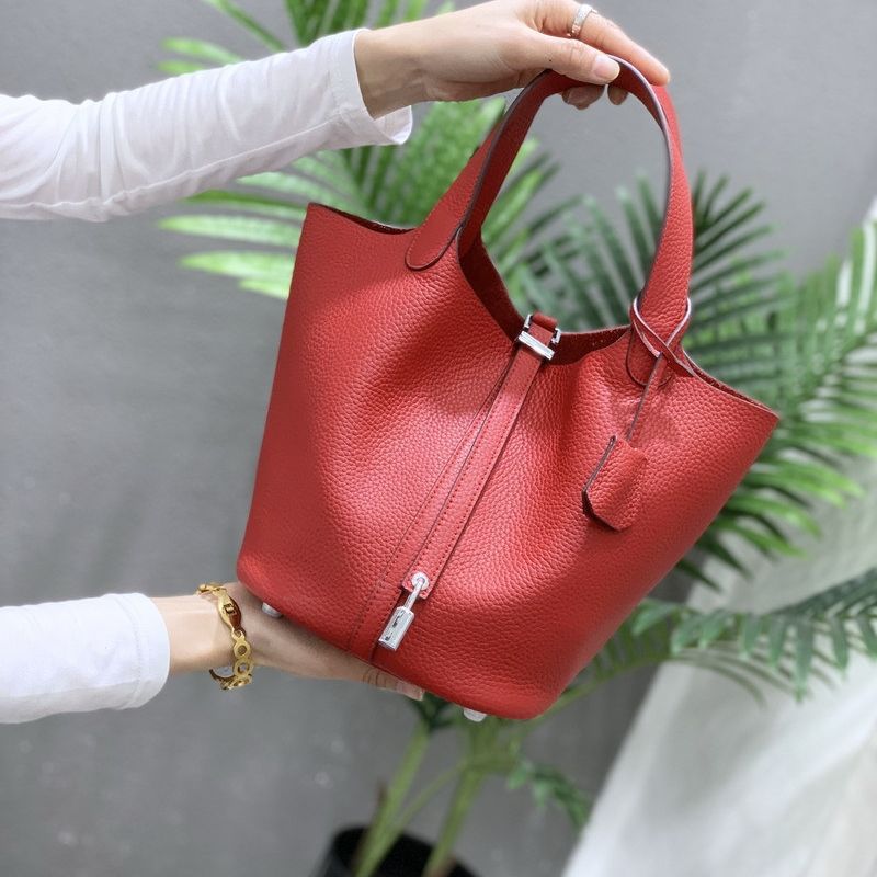Stylish Beautiful Women's Cowhide Leather Sier Bags