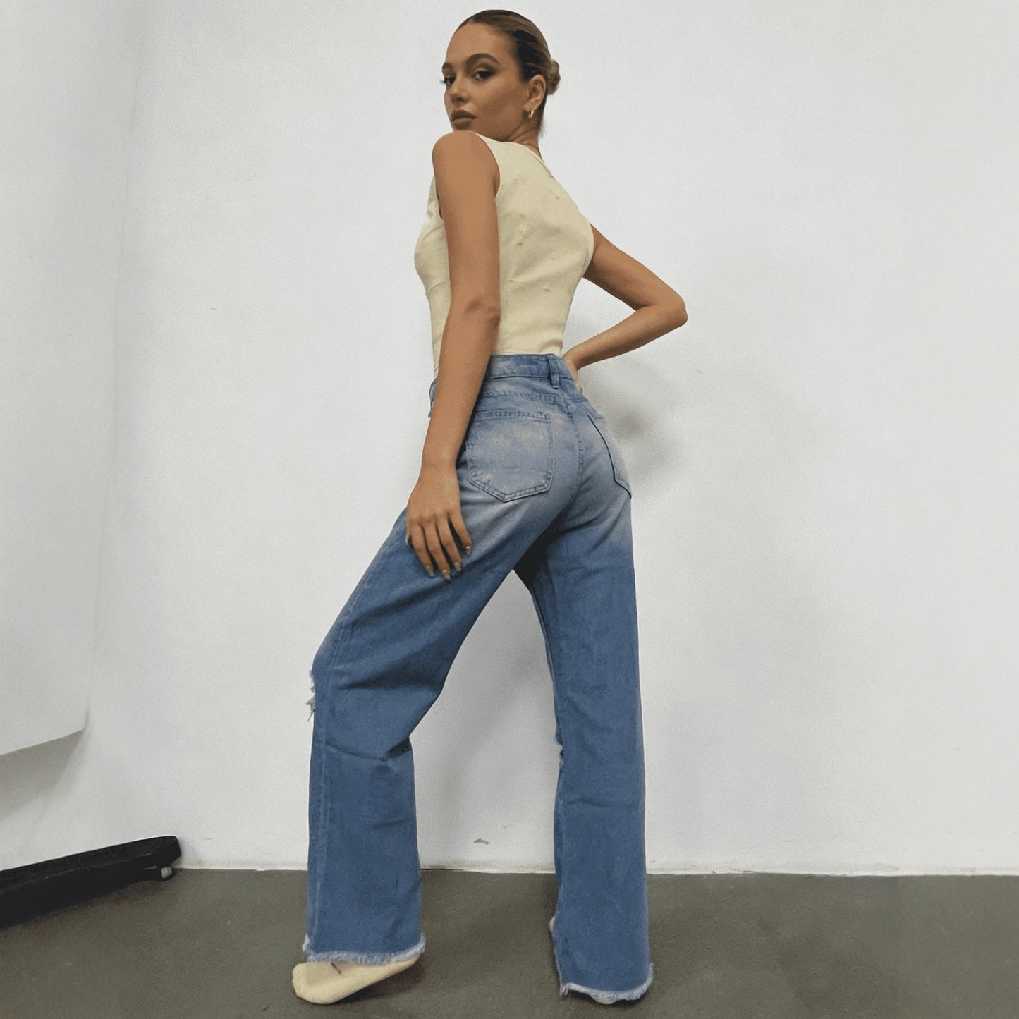 Women's Fashion Casual Loose Washed-out Straight Light Color Hole Women's Jeans