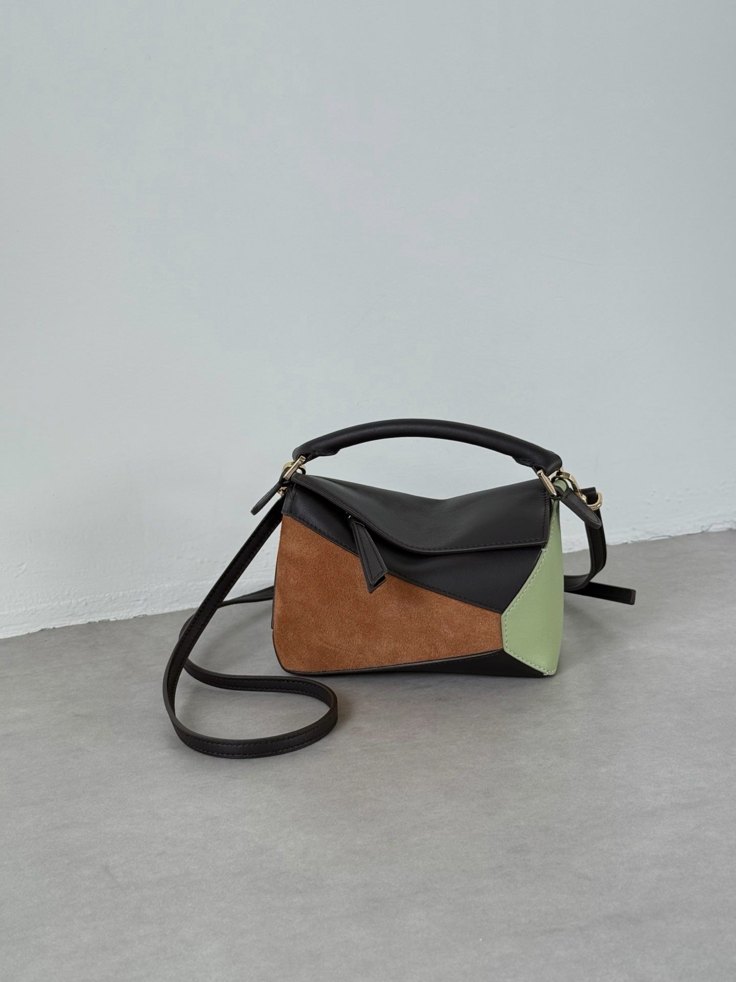 Women's Leather Handmade Beeswax Thread Geometric Special Interest Crossbody Bags