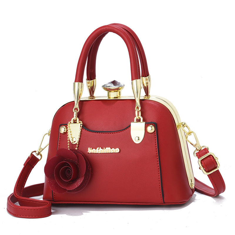 Women's Trendy Steel Frame Shell Mini Shoulder Bags