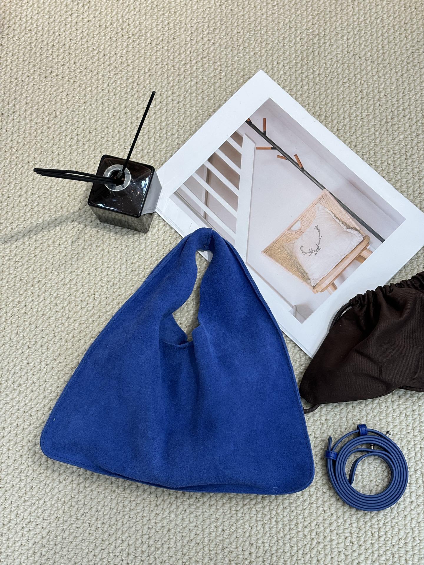 Women's Cowhide Triangle Genuine Leather Large Capacity Bags