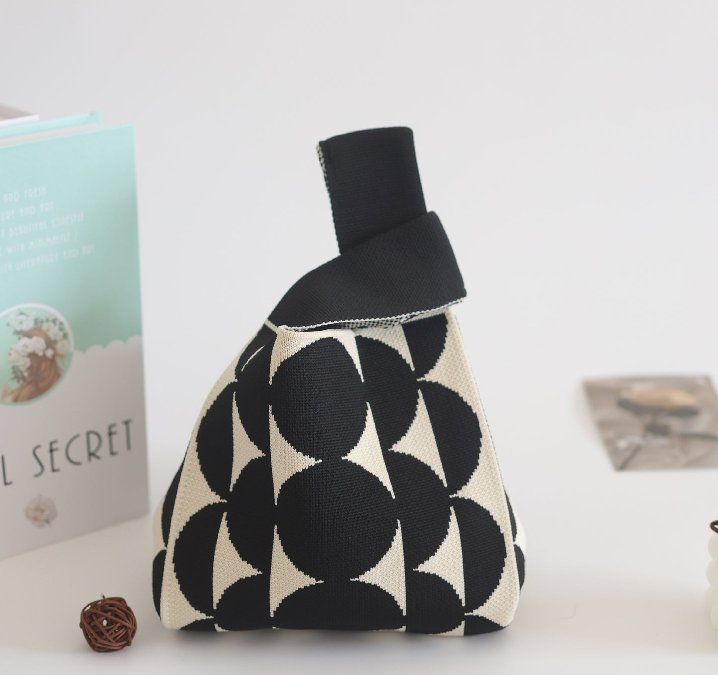 Women's Stylish Knitted Woven Vest Simple Handbags