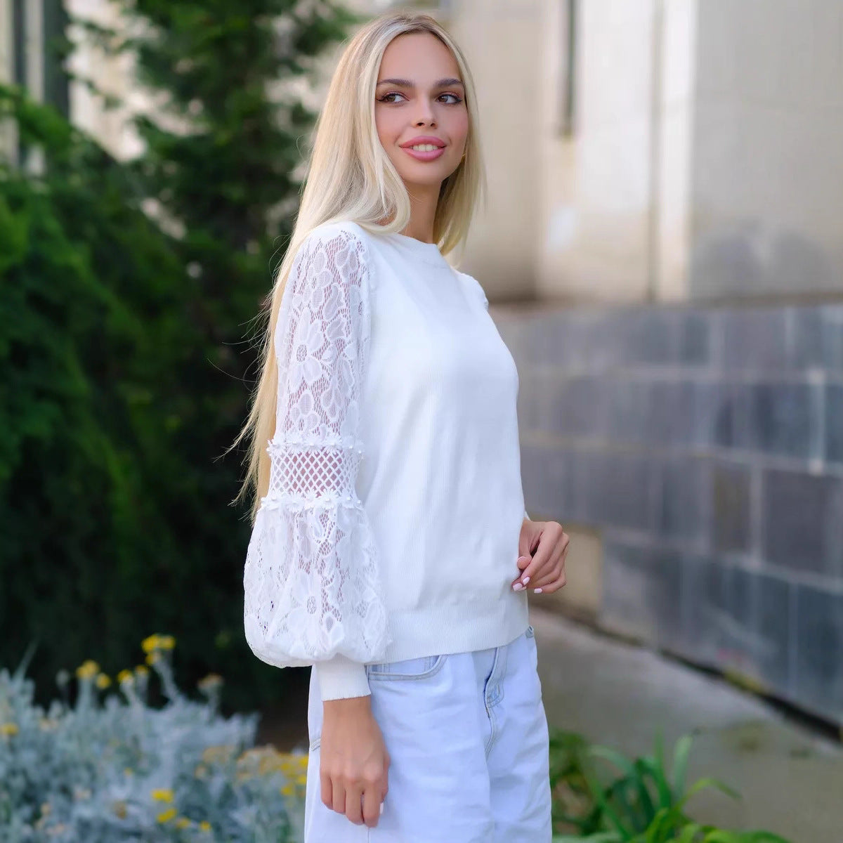 Women's Round Neck Long Sleeve Lace Stitching Sweaters