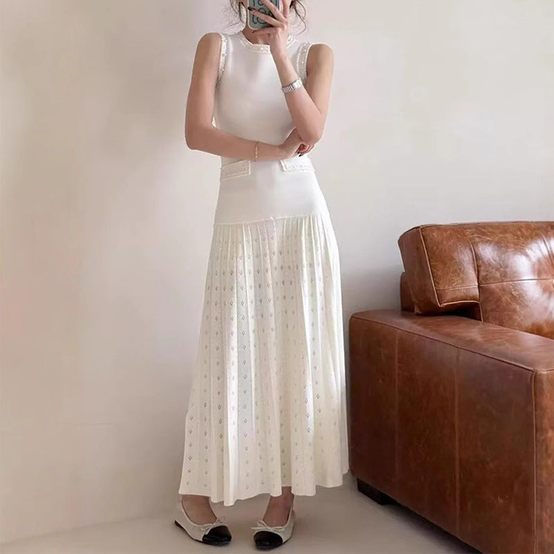 Women's Round Neck Sleeveless Dress Slim Fit Waist Dresses
