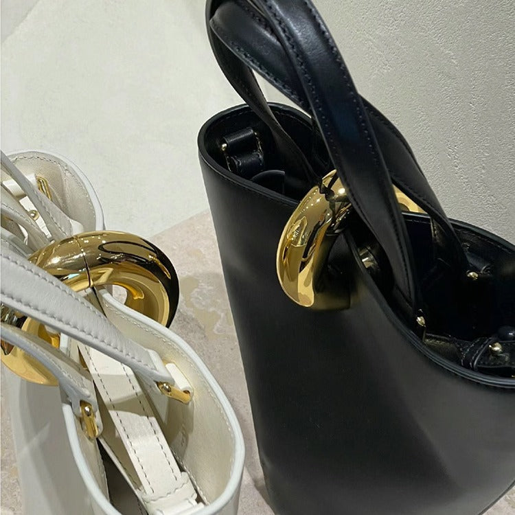 Women's Temperament Commute Simple Latch Portable Handbags