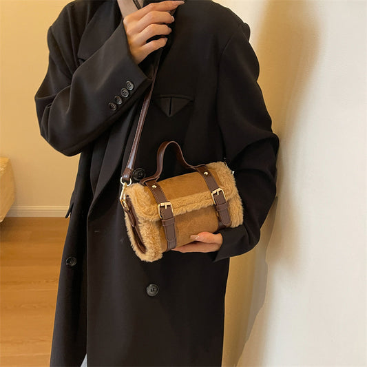Women's French Minority Fashion Western Style Plush Shoulder Bags