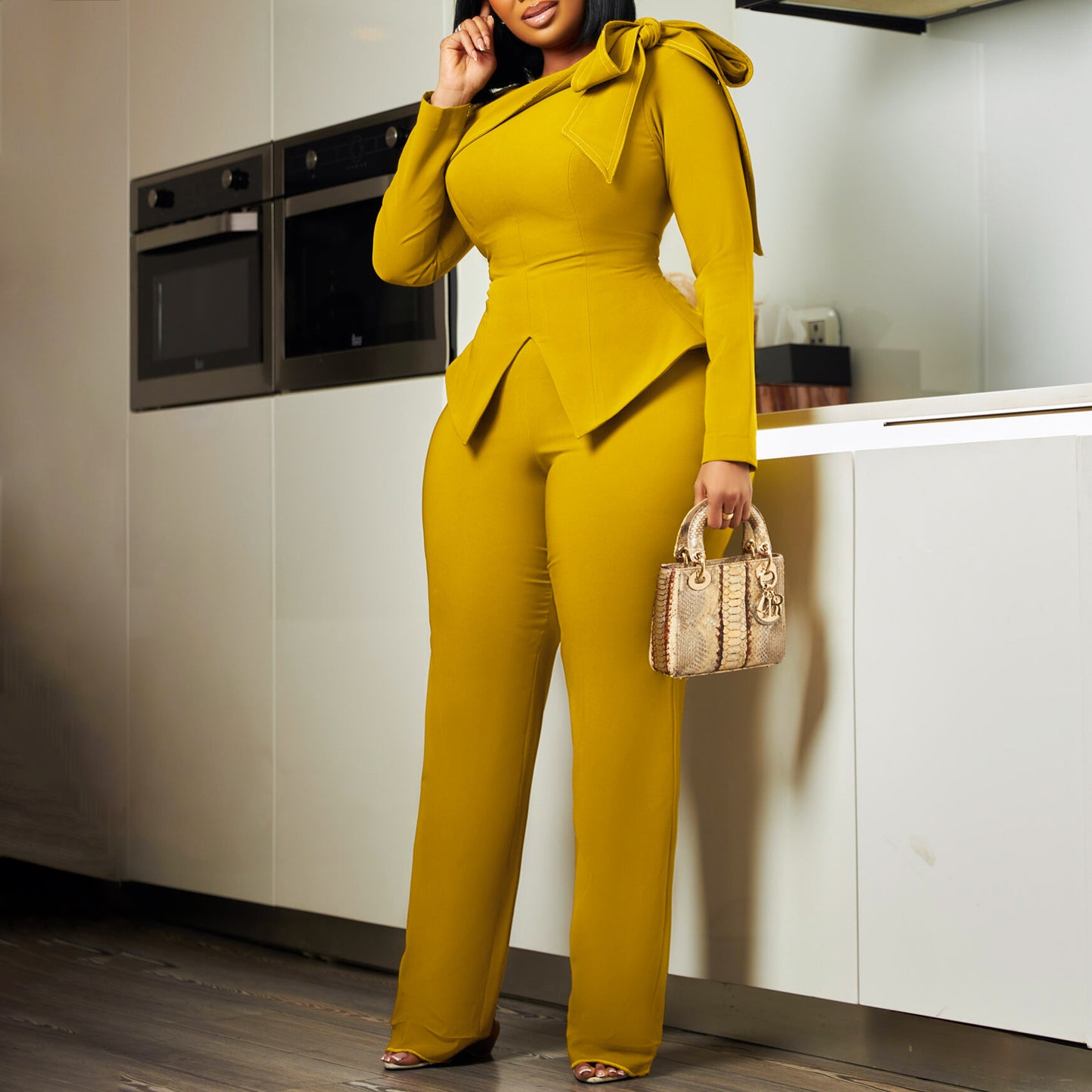 Women's Fashion Wear Winter Fashionable Temperament Solid Suits