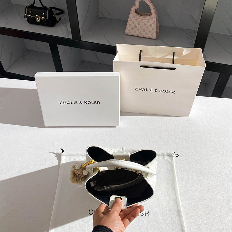 Beautiful High-grade Vegetable Basket Embroidered Portable Bucket Bags