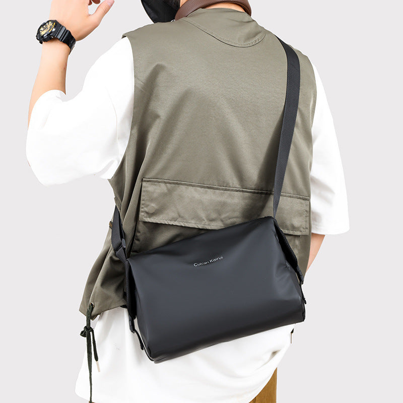 Men's Waterproof Derm Fabric Large Capacity Fashion Men's Messenger Bags