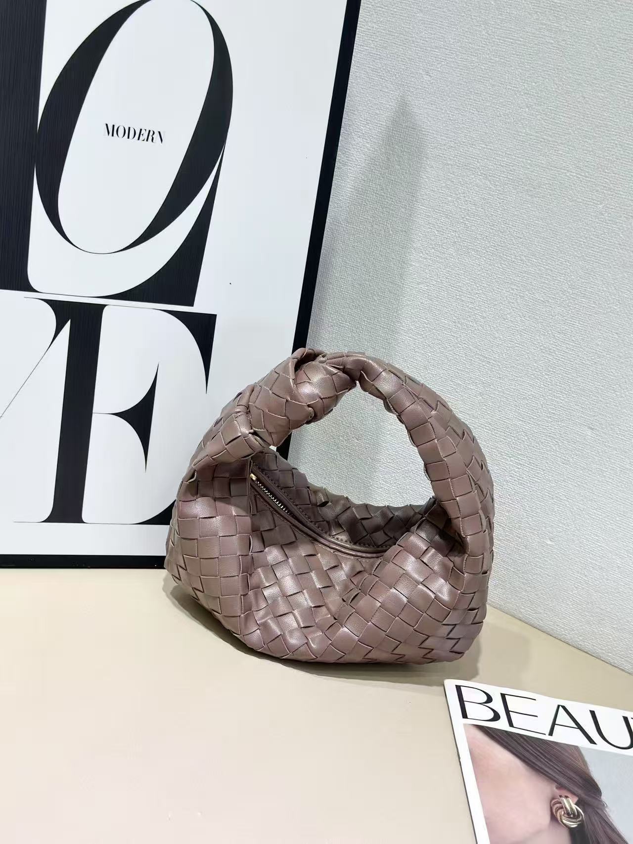 Creative Women's Hand-woven Dumplings Underarm Cowhide Handbags