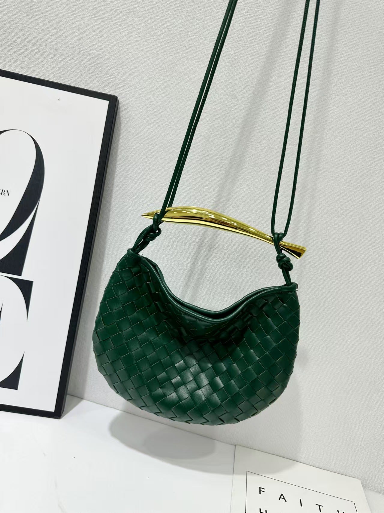 Women's Woven Genuine Leather High-grade Design Hand Metal Evening Bags