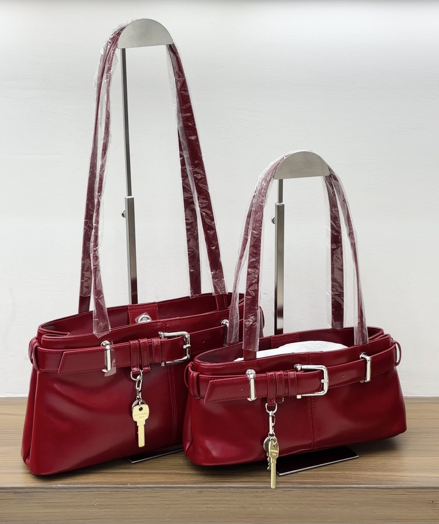 Popular Latch Large Capacity Commuter Carrying Armpit Bags