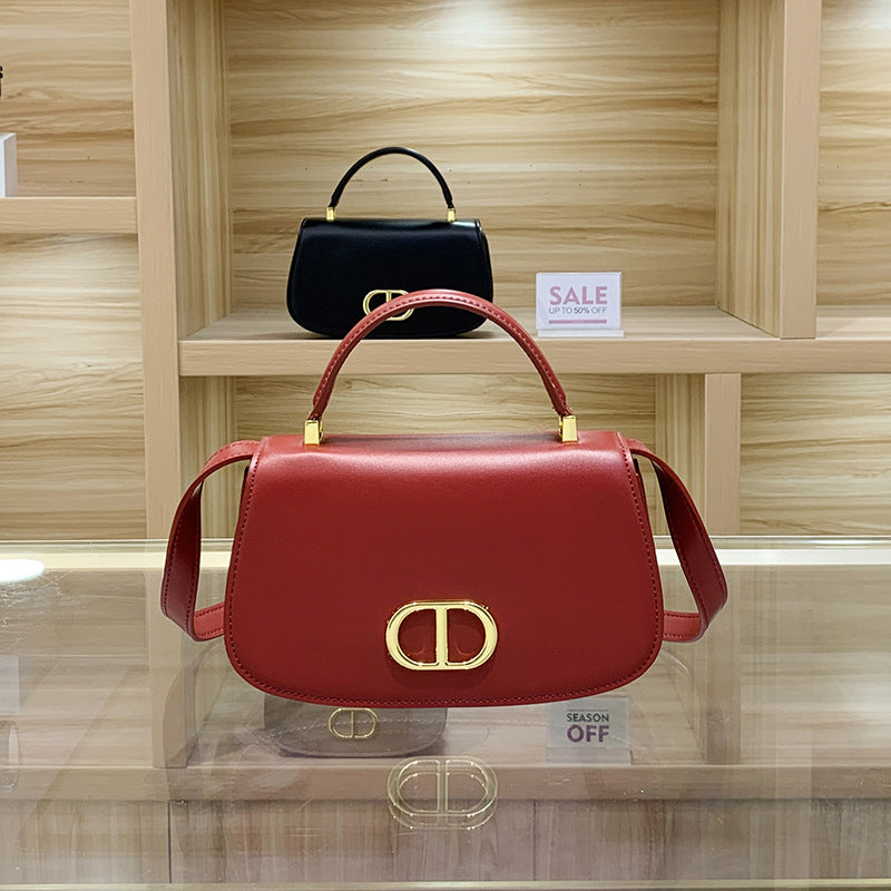 Fashion Oil Wax Leather Saddle Personality Lock