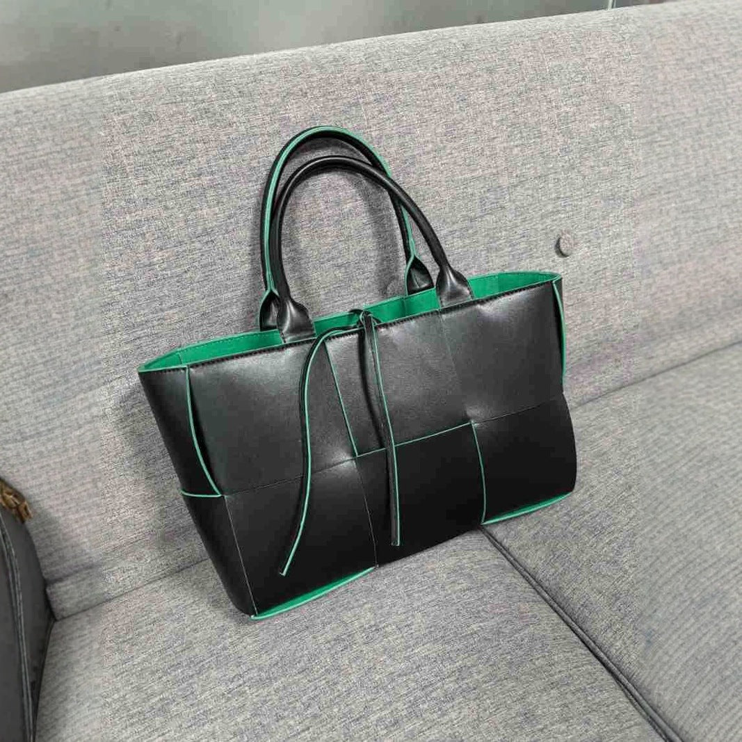 Women's Large Woven Urban Simple Rhombus Capacity Commuter Handbags