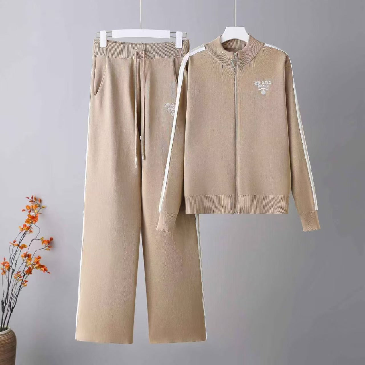 Women's Knitted Popular Slimming Fashionable Fried Street Suits