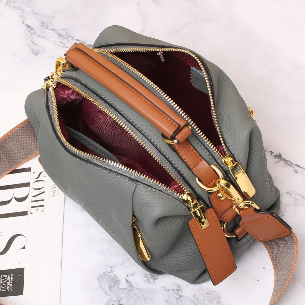 Women's Leather High-grade Retro First Layer Cowhide Handbags