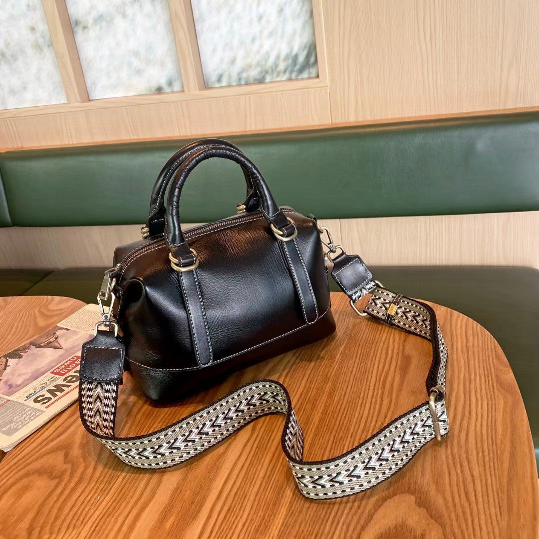 Women's Leather Vintage Vegetable Tanned Oil Wax First Layer Cowhide Shoulder Bags