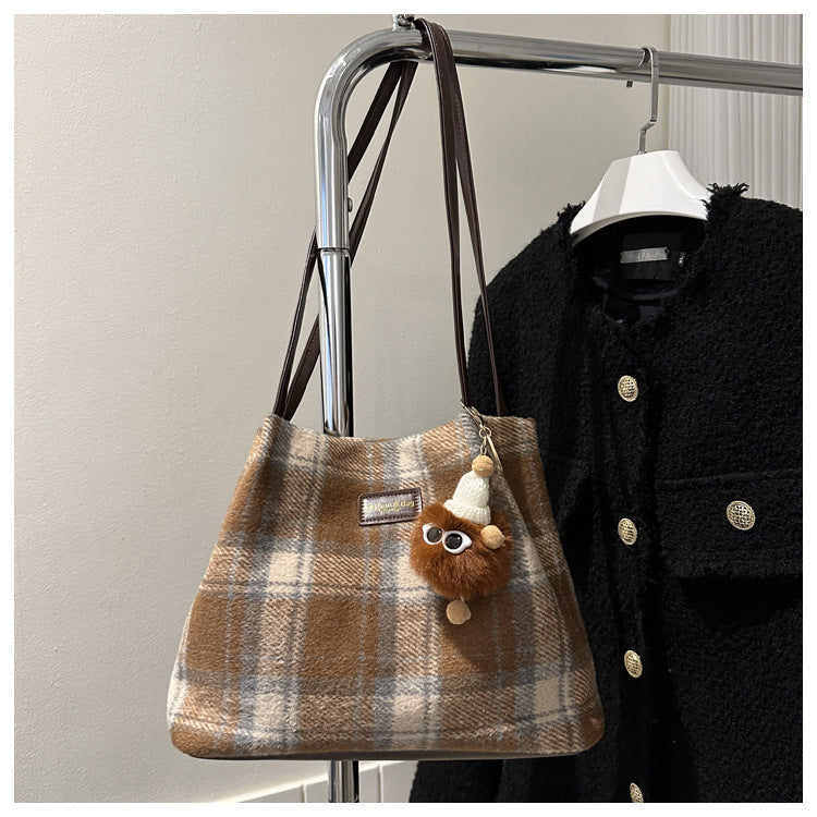 Women's Woolen Portable Winter Large Capacity Support Tote Bags
