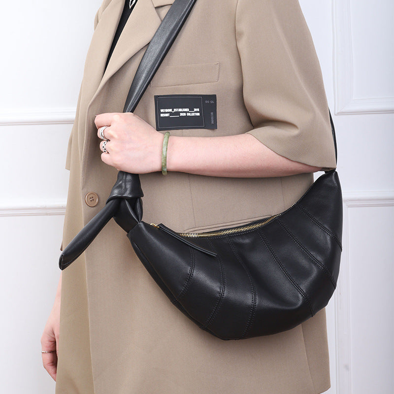 Women's Croissant Simple Retro Dumpling Cowhide Crossbody Bags