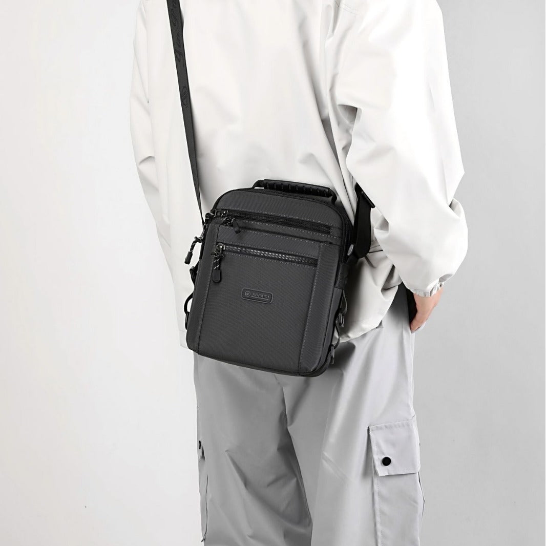 Men's Simple Fashion City Large Capacity Waterproof Men's Shoulder Bags