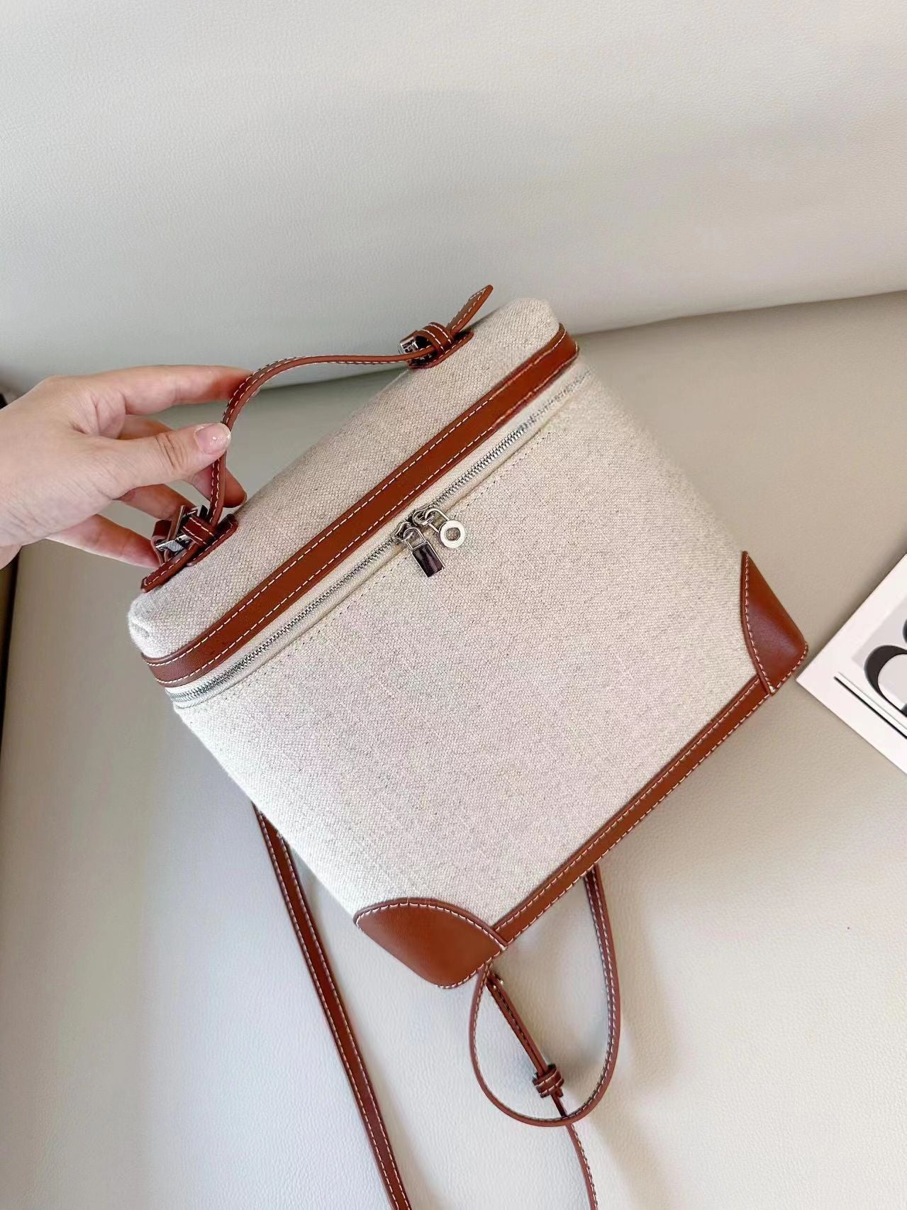 Capacity Lunch Box Retro Layer Leather Backpacks