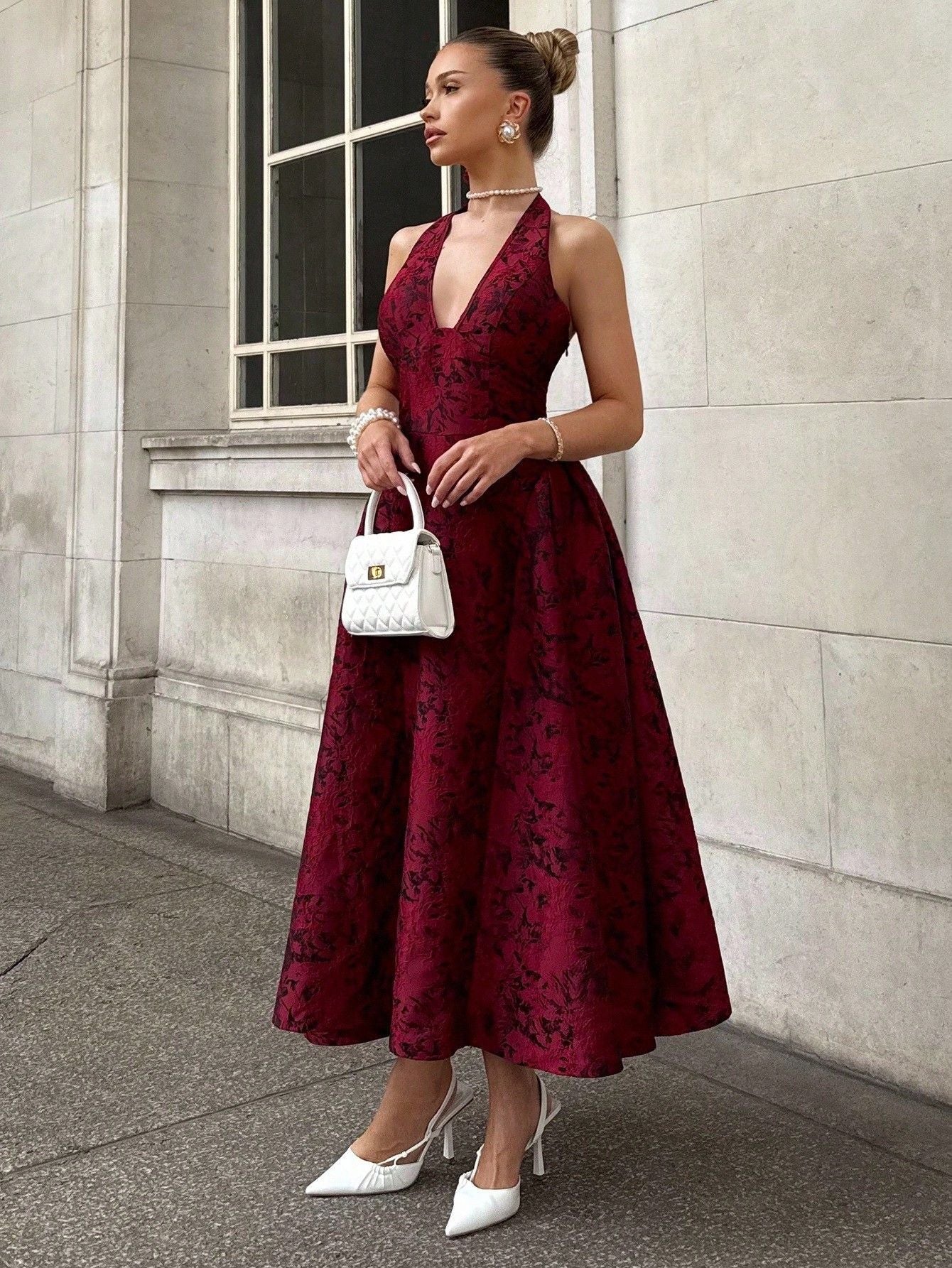 Beautiful Women's Elegant Halter Waist Maxi Clothing