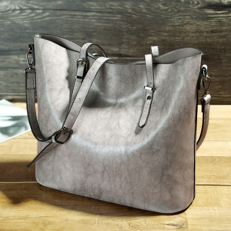 Women's Retro Oil Wax Skin Underarm Solid Tote Bags