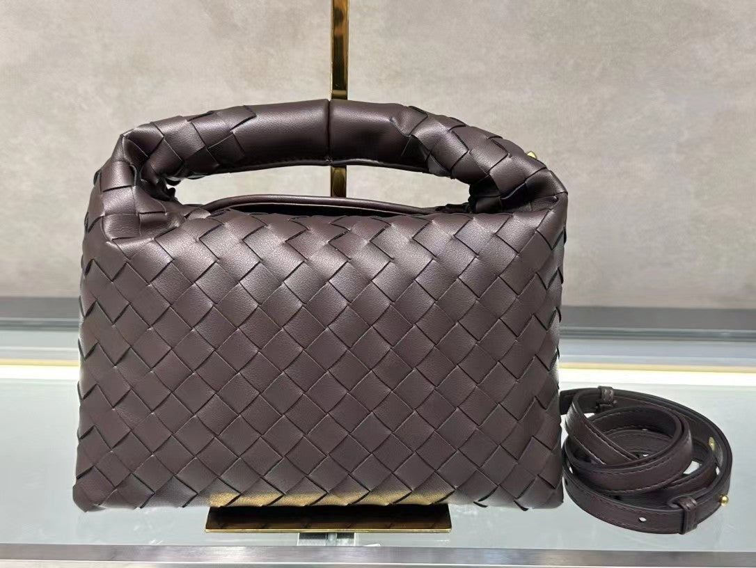 Attractive Woven Hand-held Underarm Croissant For Handbags