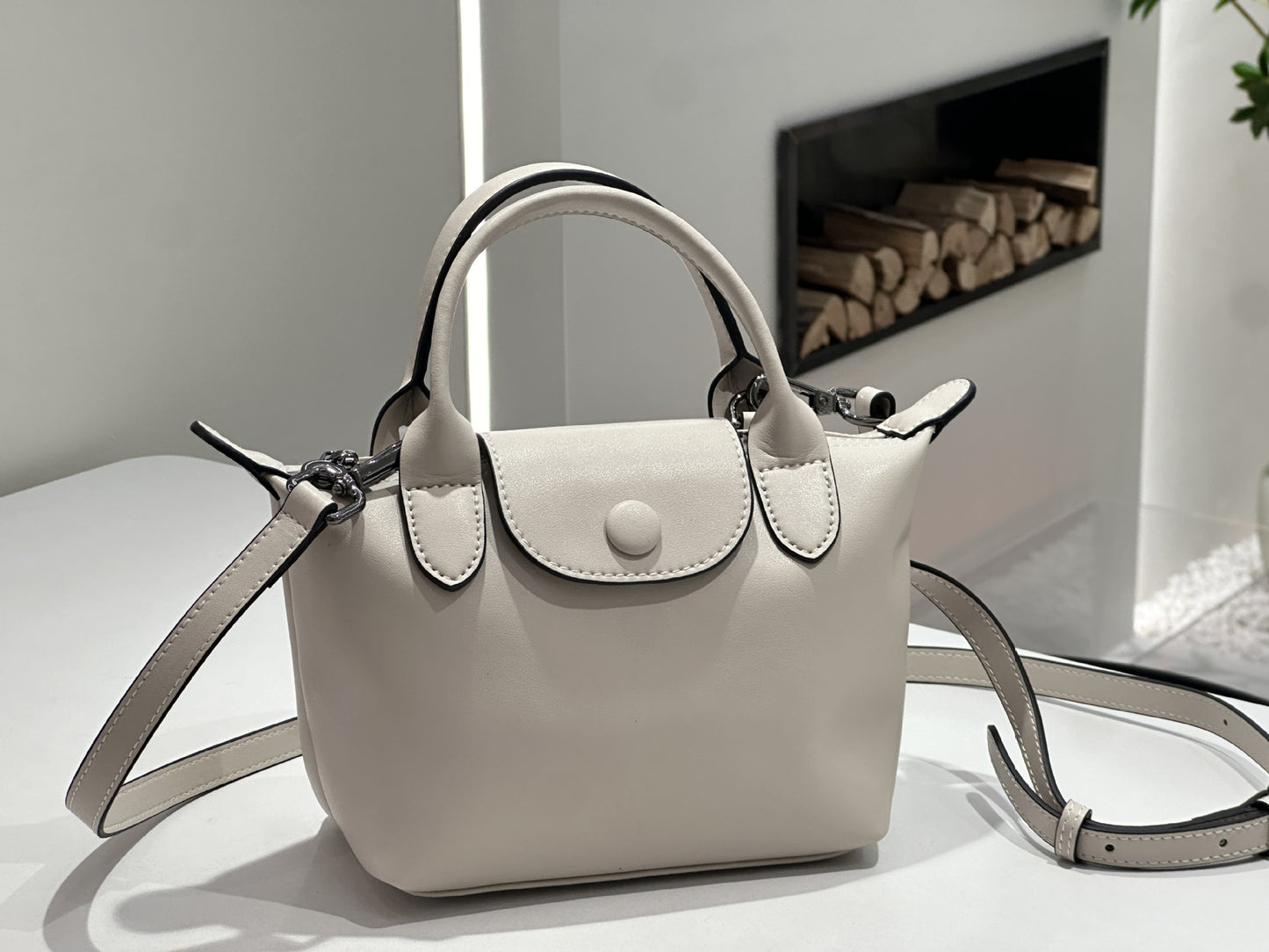 Women's Leather High-grade Commuter Large Capacity Bags