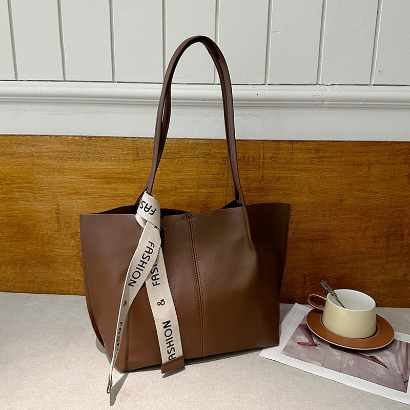 Women's Retro Solid Color Commute Large Capacity Totes Western Style Shoulder Bags