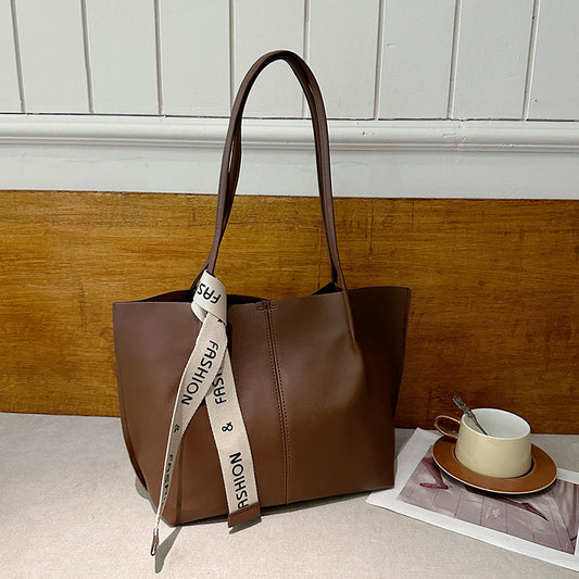 Women's Retro Solid Color Commute Large Capacity Totes Western Style Shoulder Bags