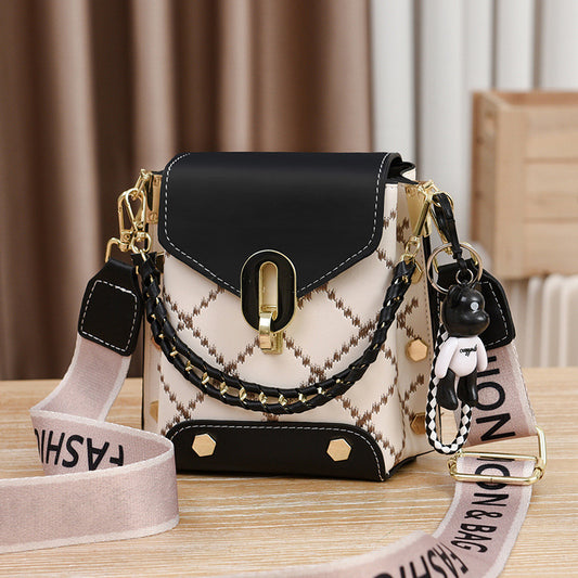 Women's Fashion Embroidery Thread Chain Mini Crossbody Bags