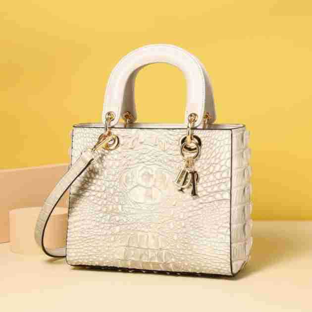 Women's Crocodile Fishbone Pattern Diana Classic Portable Handbags