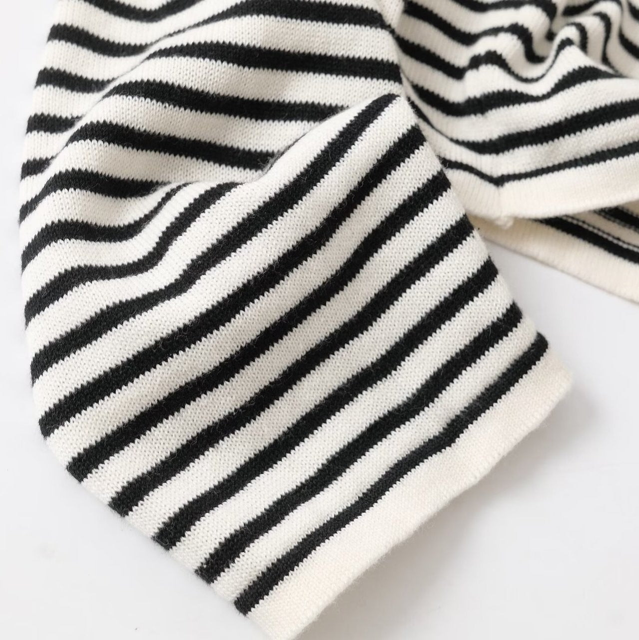 Women's Early Autumn Wear Graceful Fashionable Scarf Knitwear