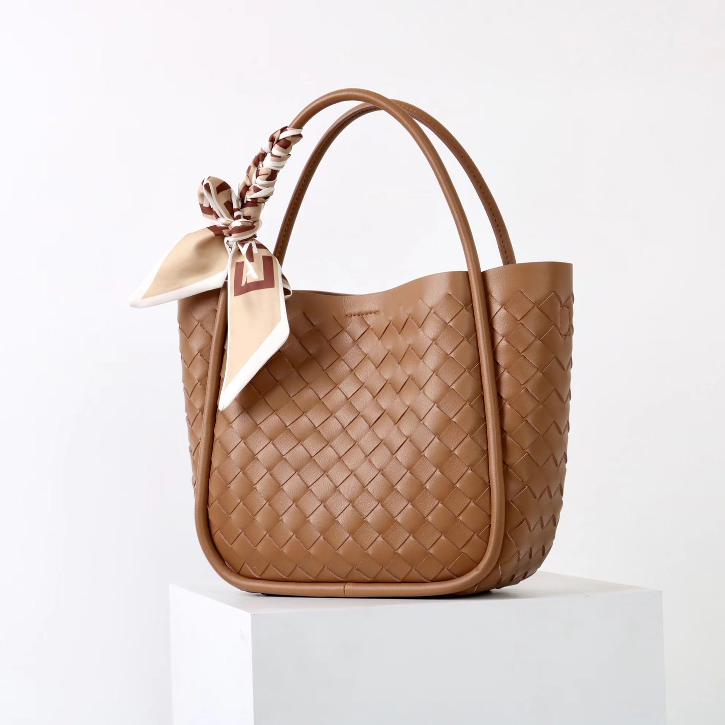 Women's Interest Light Luxury Hand-woven Portable Fashion Bags