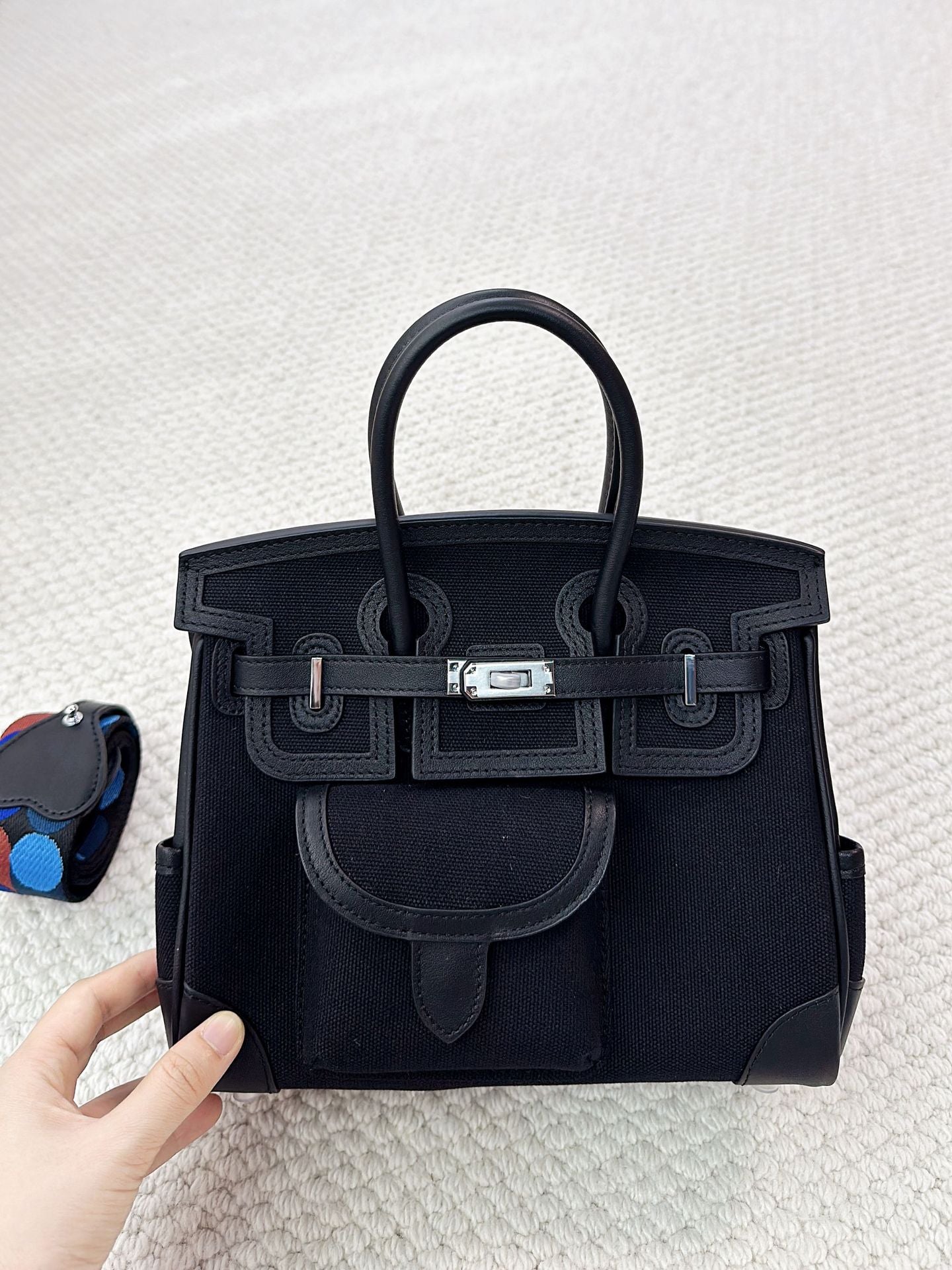 Unique Canvas With Cowhide Pocket Fashion Handbags