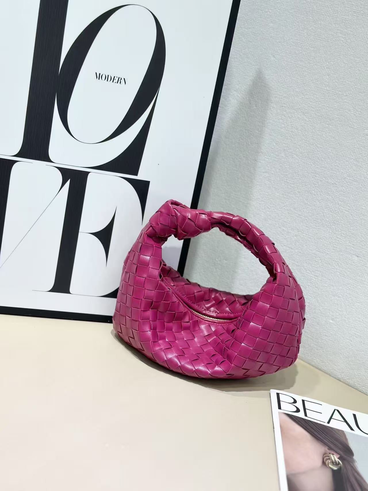 Creative Women's Hand-woven Dumplings Underarm Cowhide Handbags