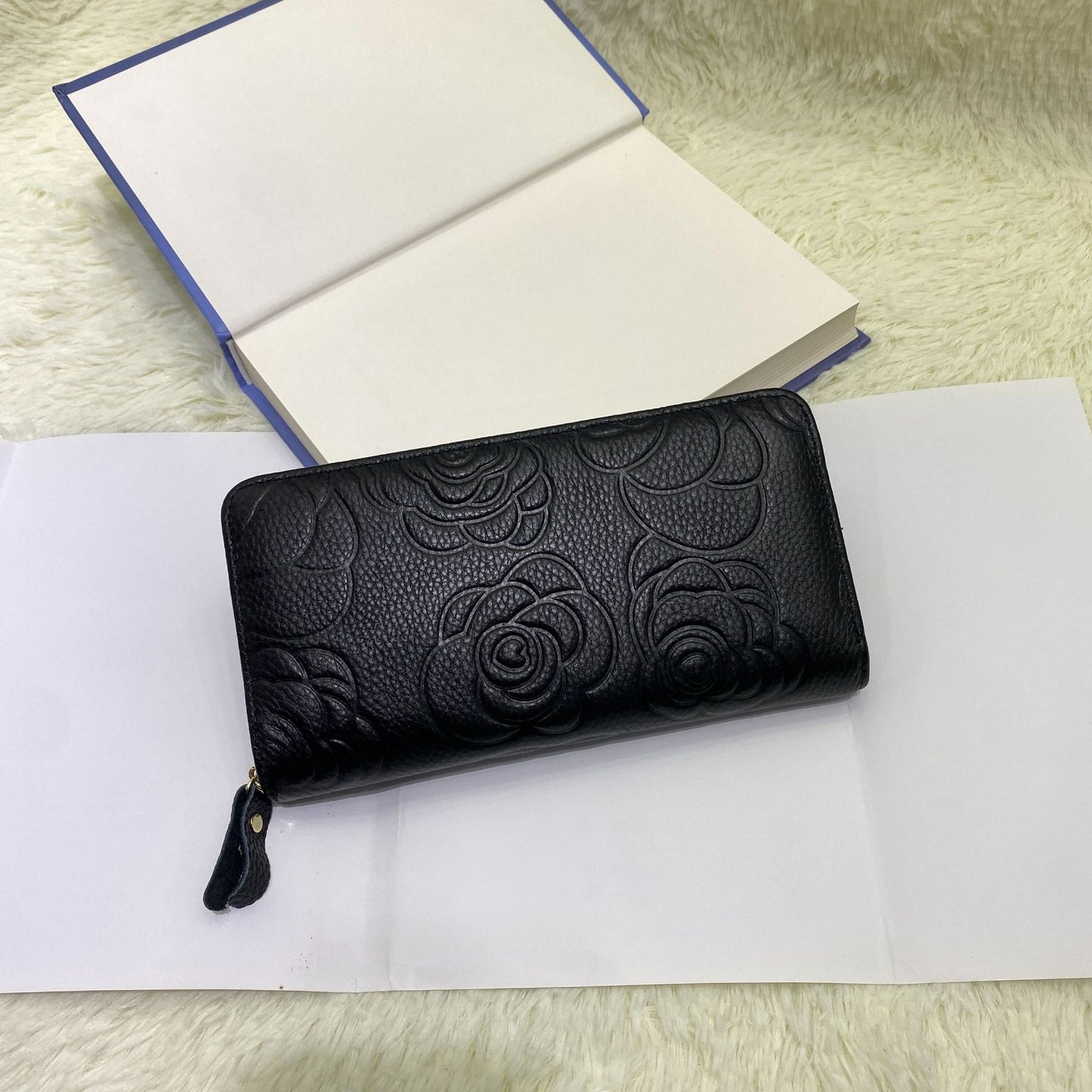 Women's Long Classic Embossed Top Layer Cattlehide Leather Ladies Wallets