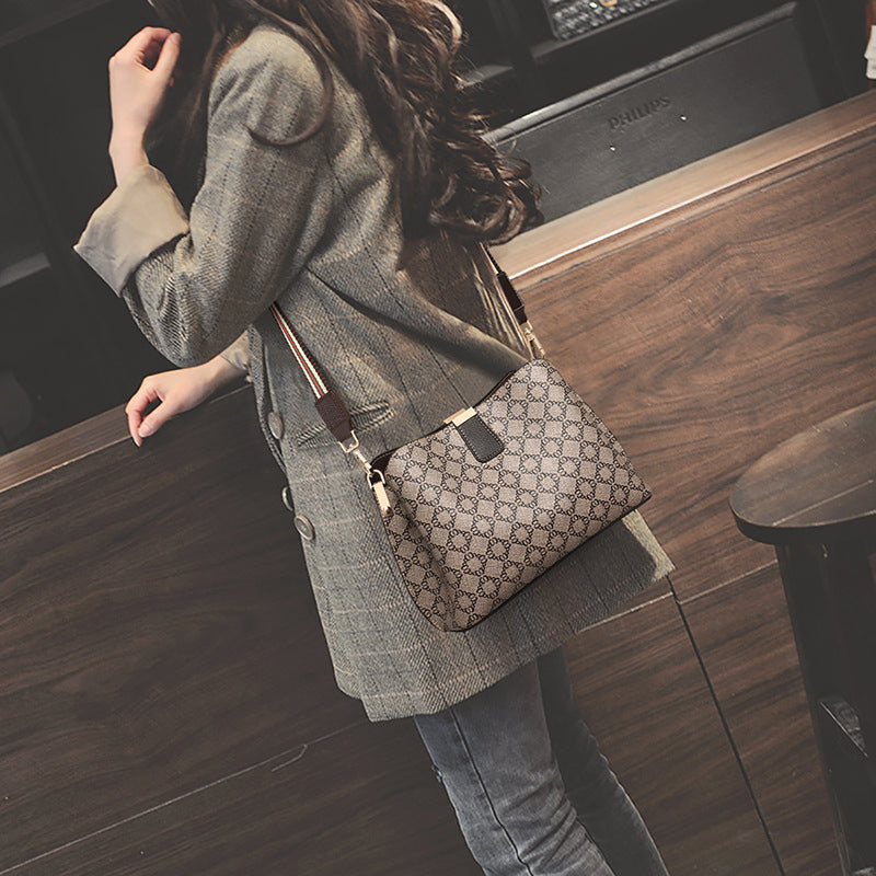 Trendy Women's Niche Fashion Broadband Versatile Crossbody Bags