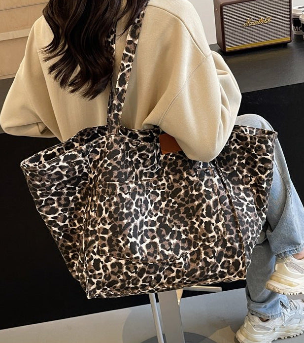 Women's Large Capacity Fashion Canvas Trendy Niche Tote Bags